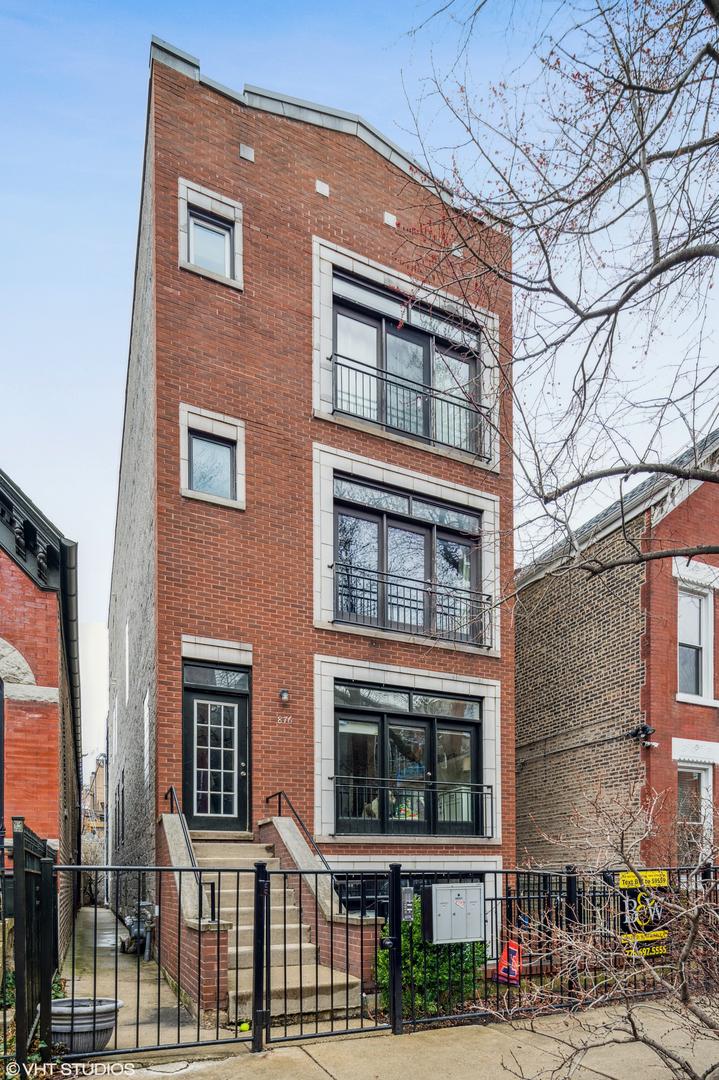 876 N Hermitage Ave. #2, Chicago, IL 60622