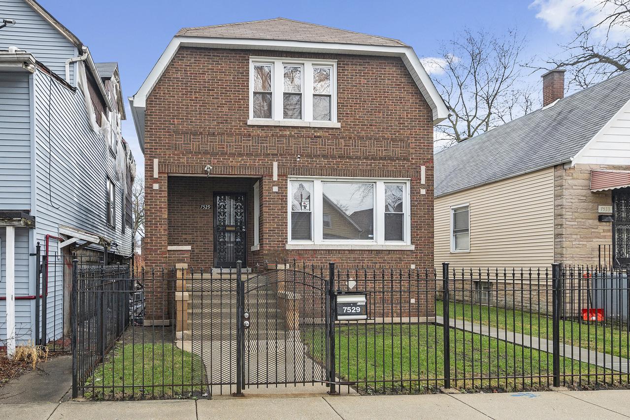 [Address Hidden by Seller], Chicago, IL 60619