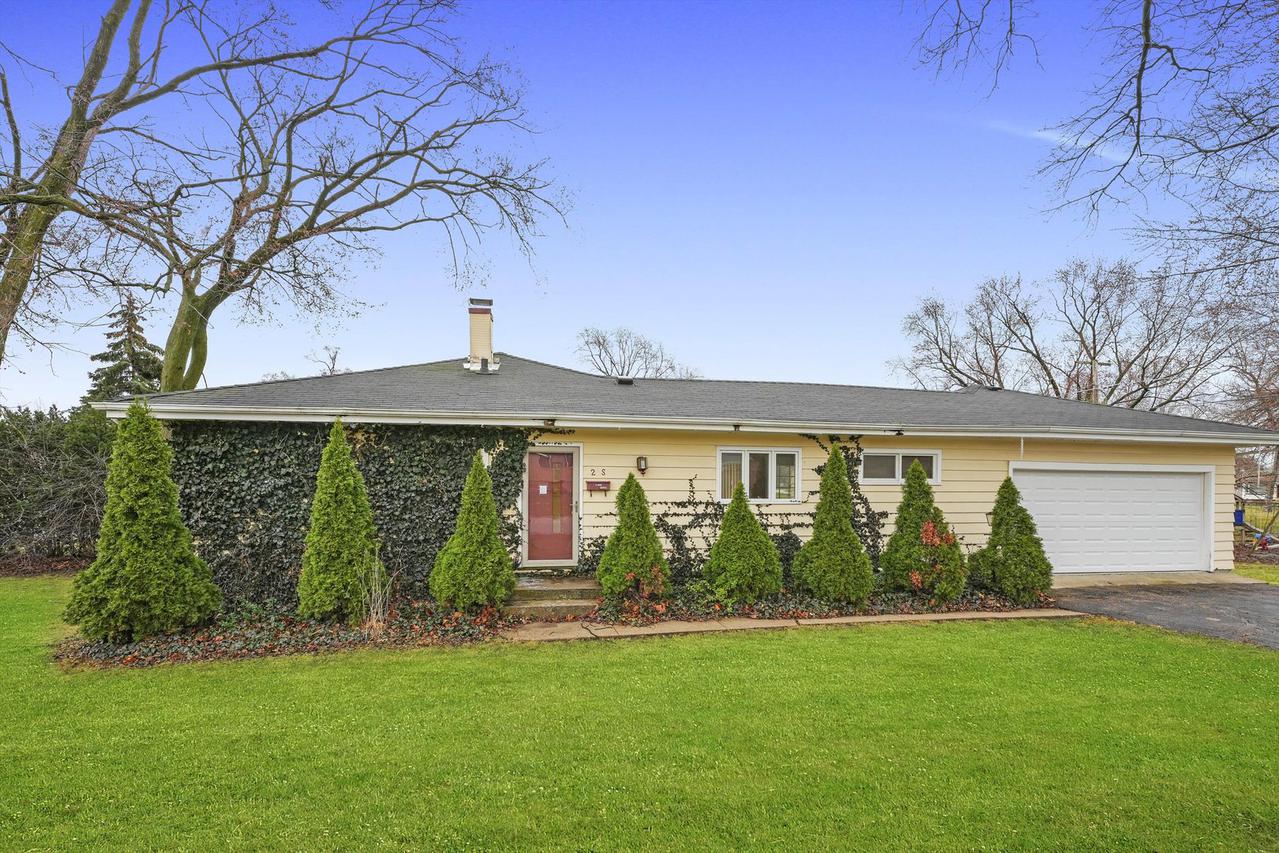 2 S Michigan Ave., Addison, IL 60101