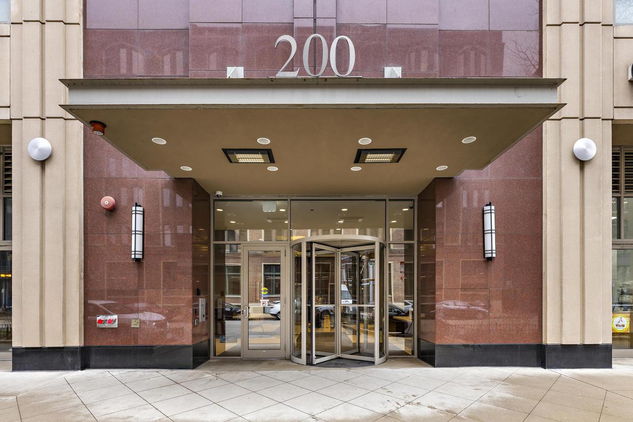 200 N Jefferson St. #1501, Chicago, IL 60661