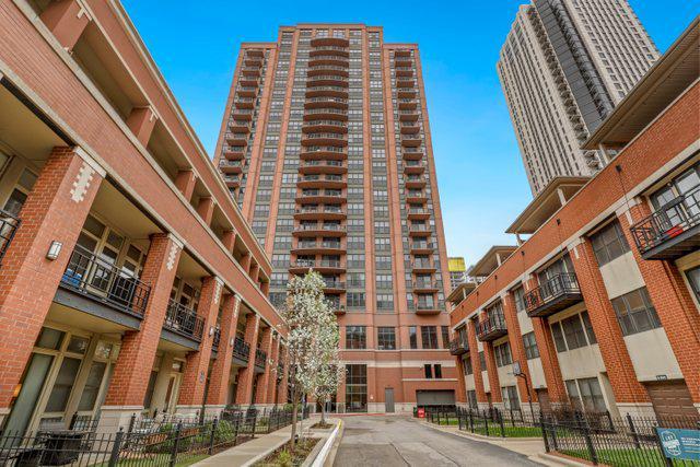 330 N Jefferson St. #1608, Chicago, IL 60661