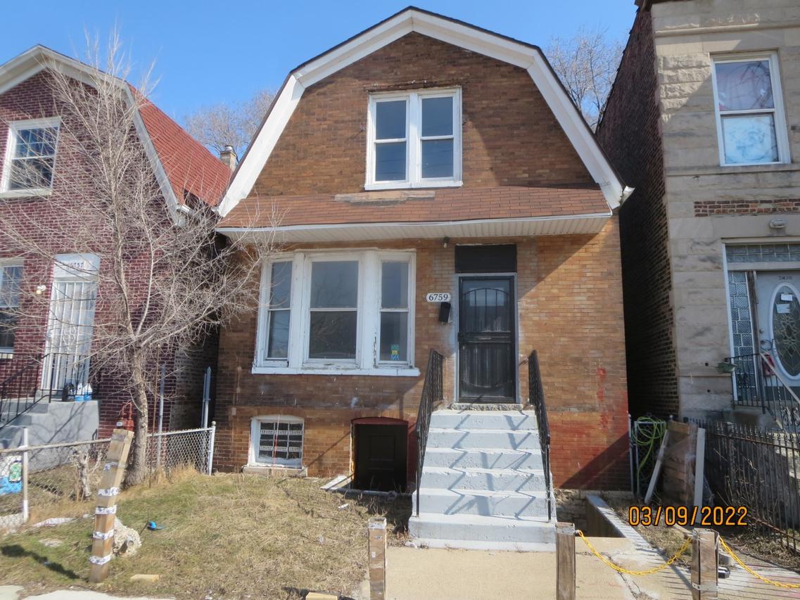 6759 S South Chicago Ave., Chicago, IL 60637