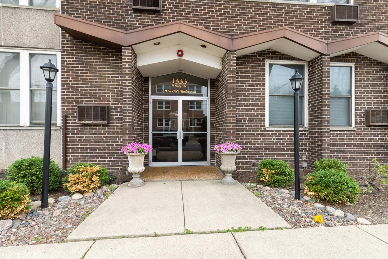 1301 W Touhy Ave. #315, Park Ridge, IL 60068