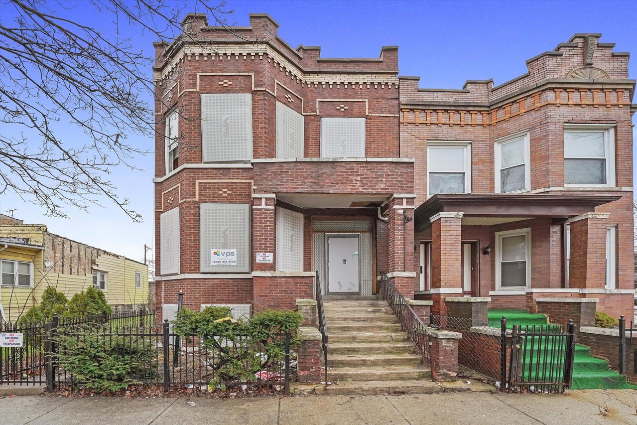 4453 W Adams St., Chicago, IL 60624
