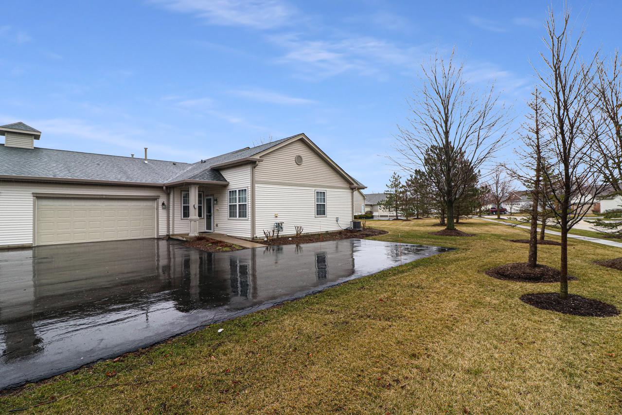 11746 River Terrace Ln., Huntley, IL 60142