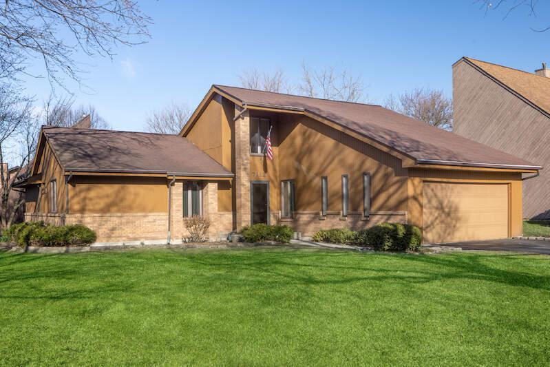 7112 Lyman Ave., Downers Grove, IL 60516
