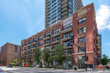 210 S Desplaines St. #401, Chicago, IL 60661