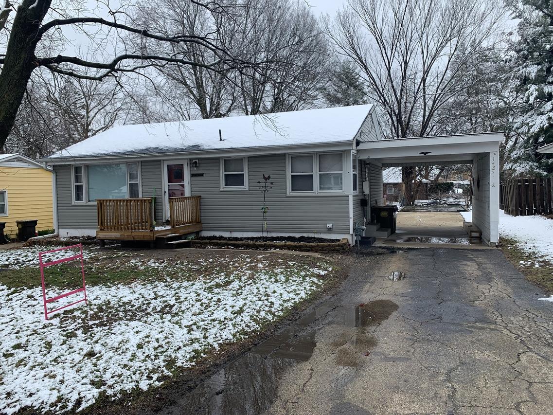 1427 S Rotzler Ave., Freeport, IL 61032