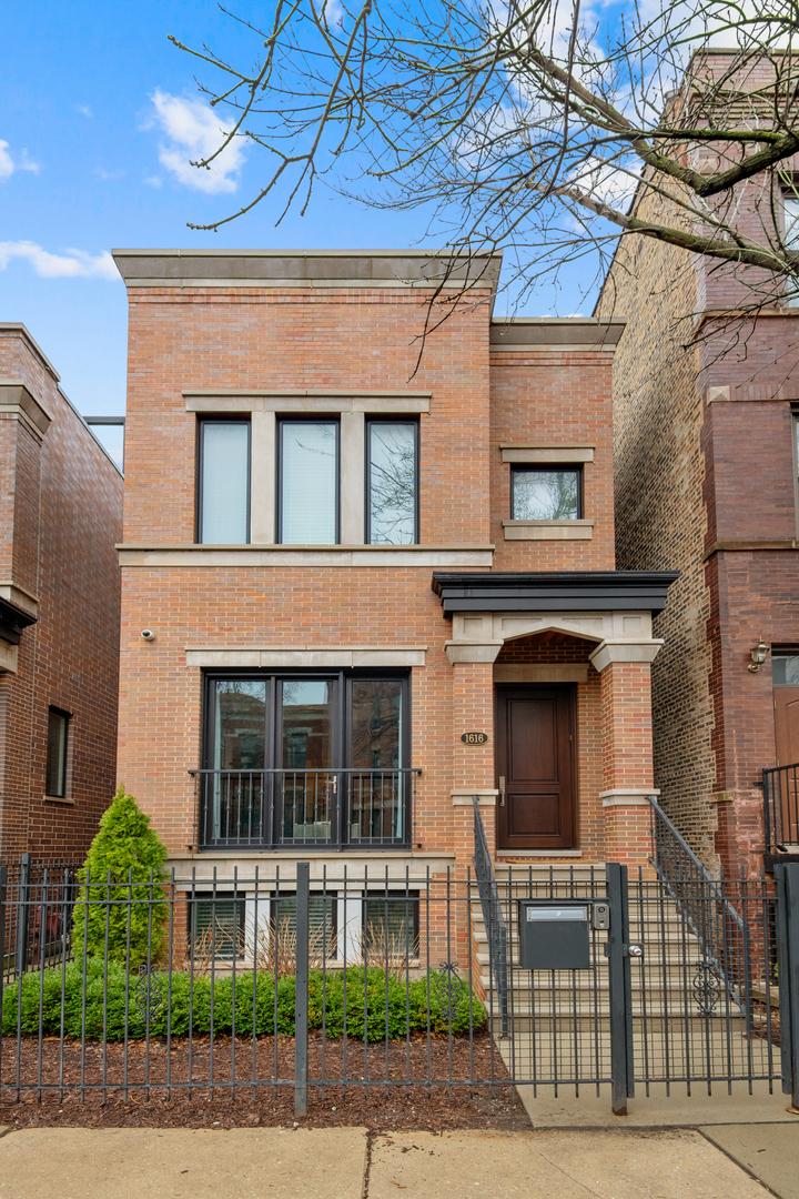 1616 N Winchester Ave., Chicago, IL 60622