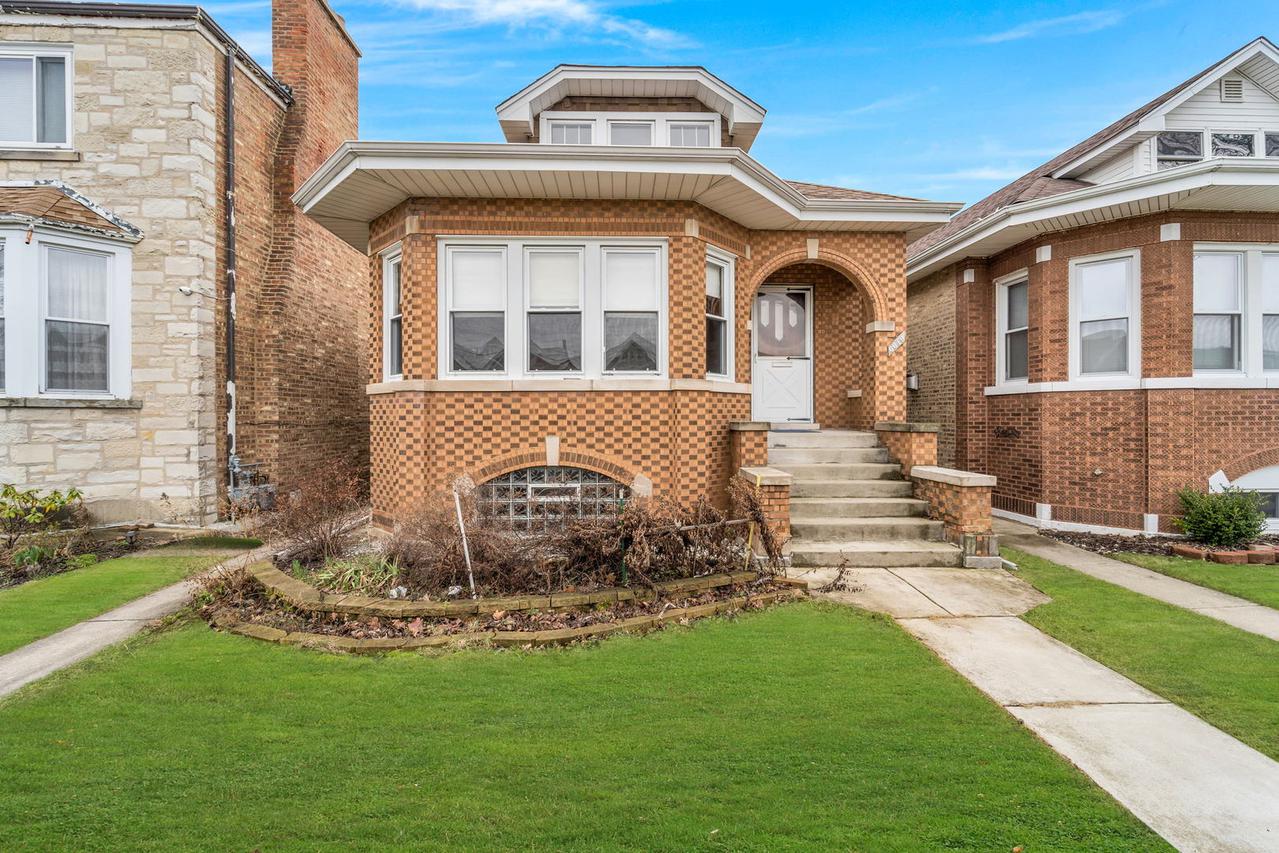 6019 W Eddy St., Chicago, IL 60634