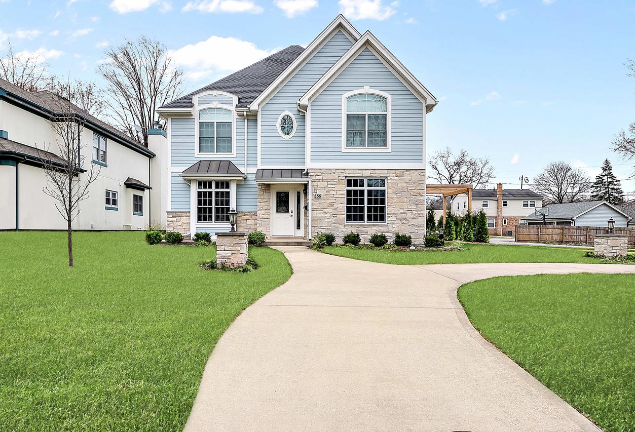 555 Justina St., Hinsdale, IL 60521