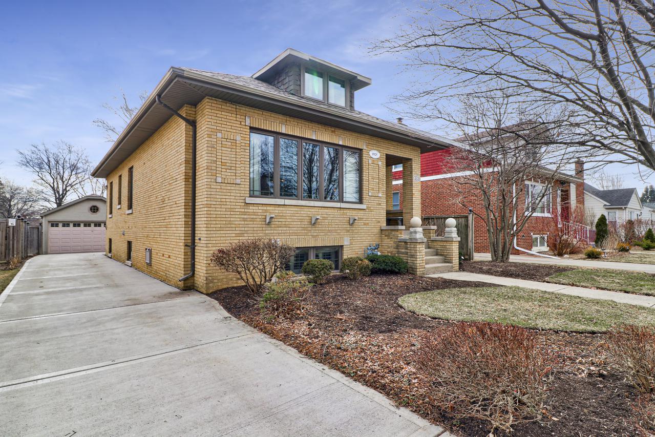 333 S Michigan Ave., Villa Park, IL 60181