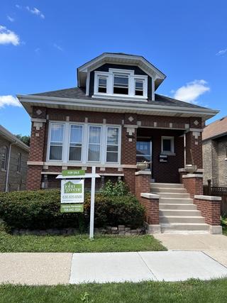 2320 Ridgeland Ave., Berwyn, IL 60402