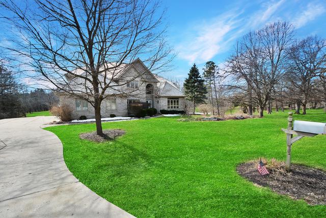 18 Stone Creek Dr., Hawthorn Woods, IL 60047
