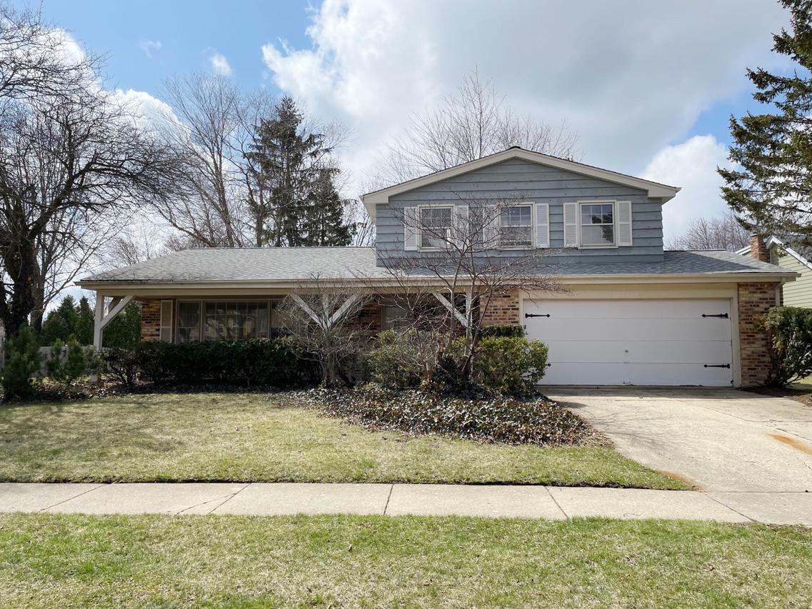 1125 Garfield Ave., Libertyville, IL 60048