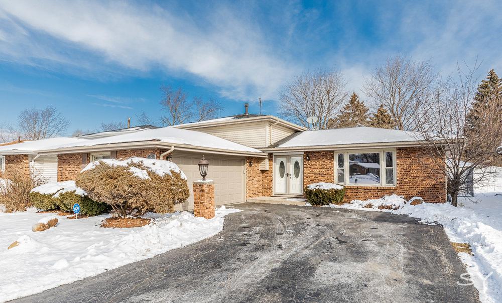 26 E 156th St., South Holland, IL 60473