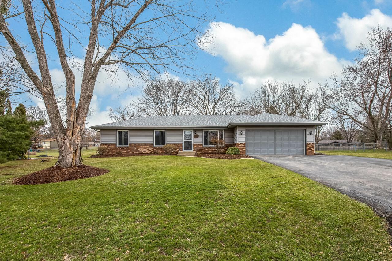 3958 Joan Dr., Roscoe, IL 61073