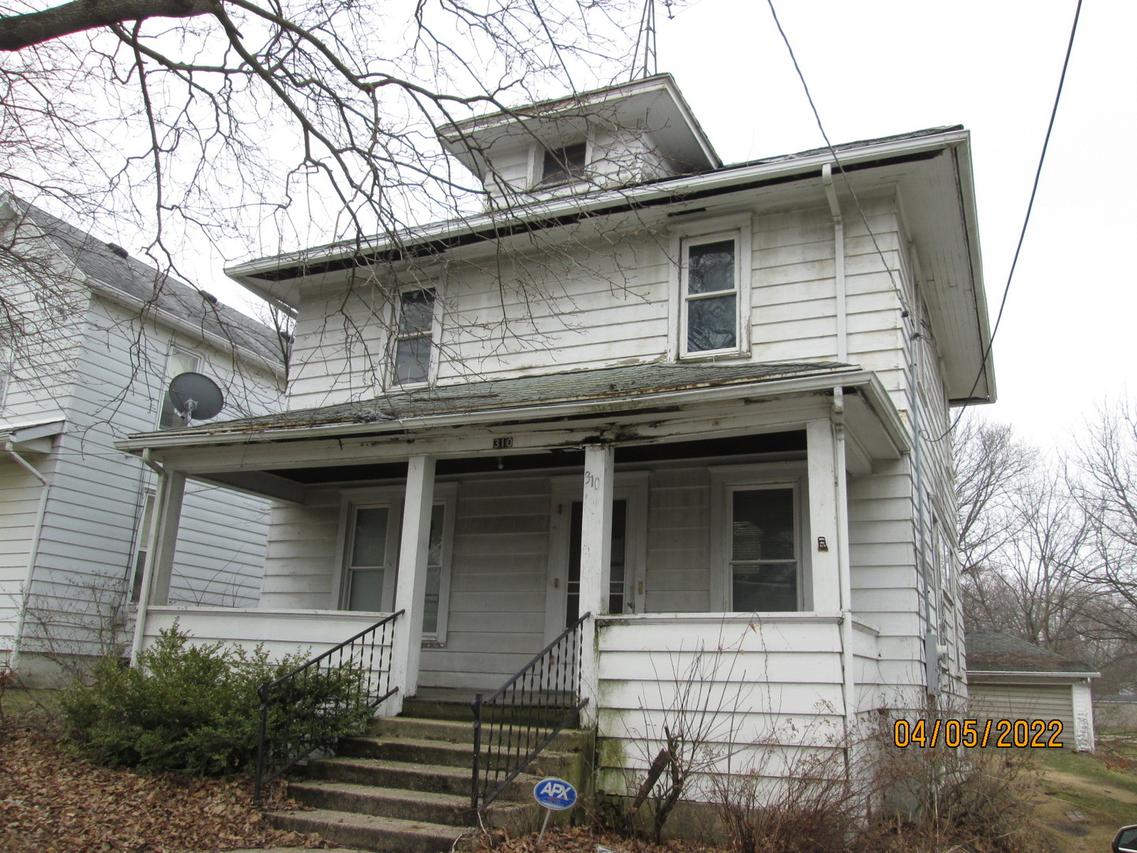 310 N West Ave., Freeport, IL 61032