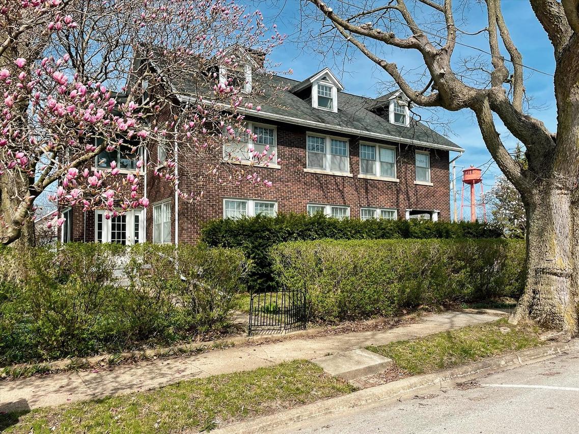 201 S 3rd St., Fisher, IL 61843