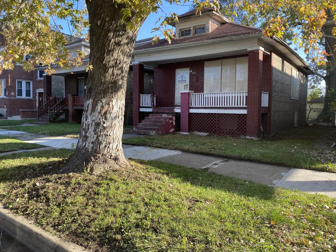 7425 S Perry Ave., Chicago, IL 60621