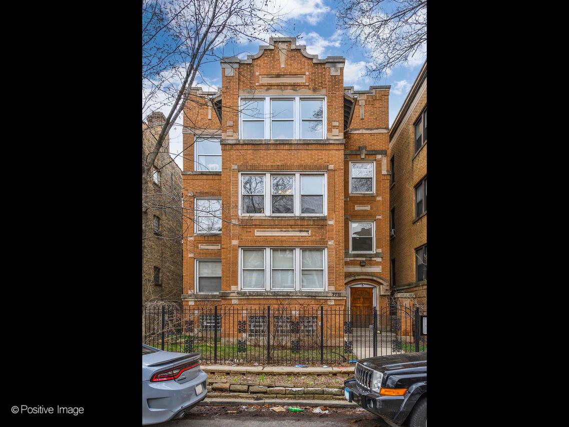 7711 N Marshfield Ave. #2, Chicago, IL 60626