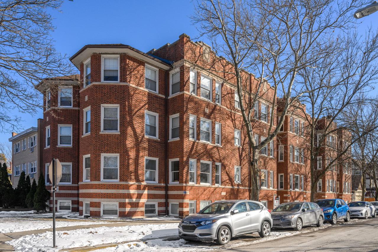 7327 N Paulina St. #2, Chicago, IL 60626