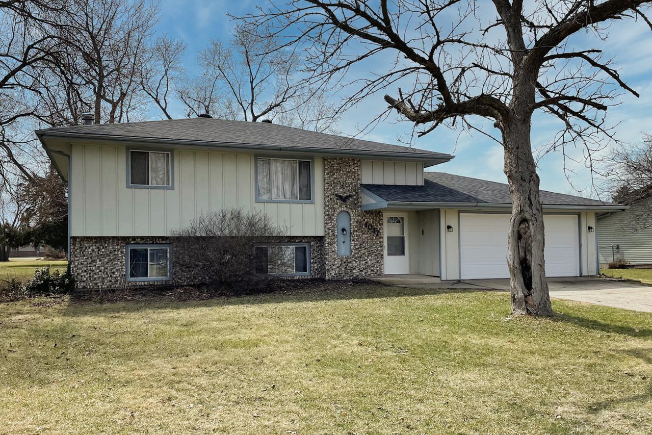 1017 Nabor Ct., Machesney Park, IL 61115