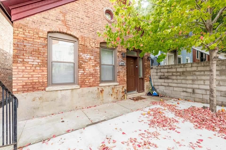 2009 W 17th St., Chicago, IL 60608