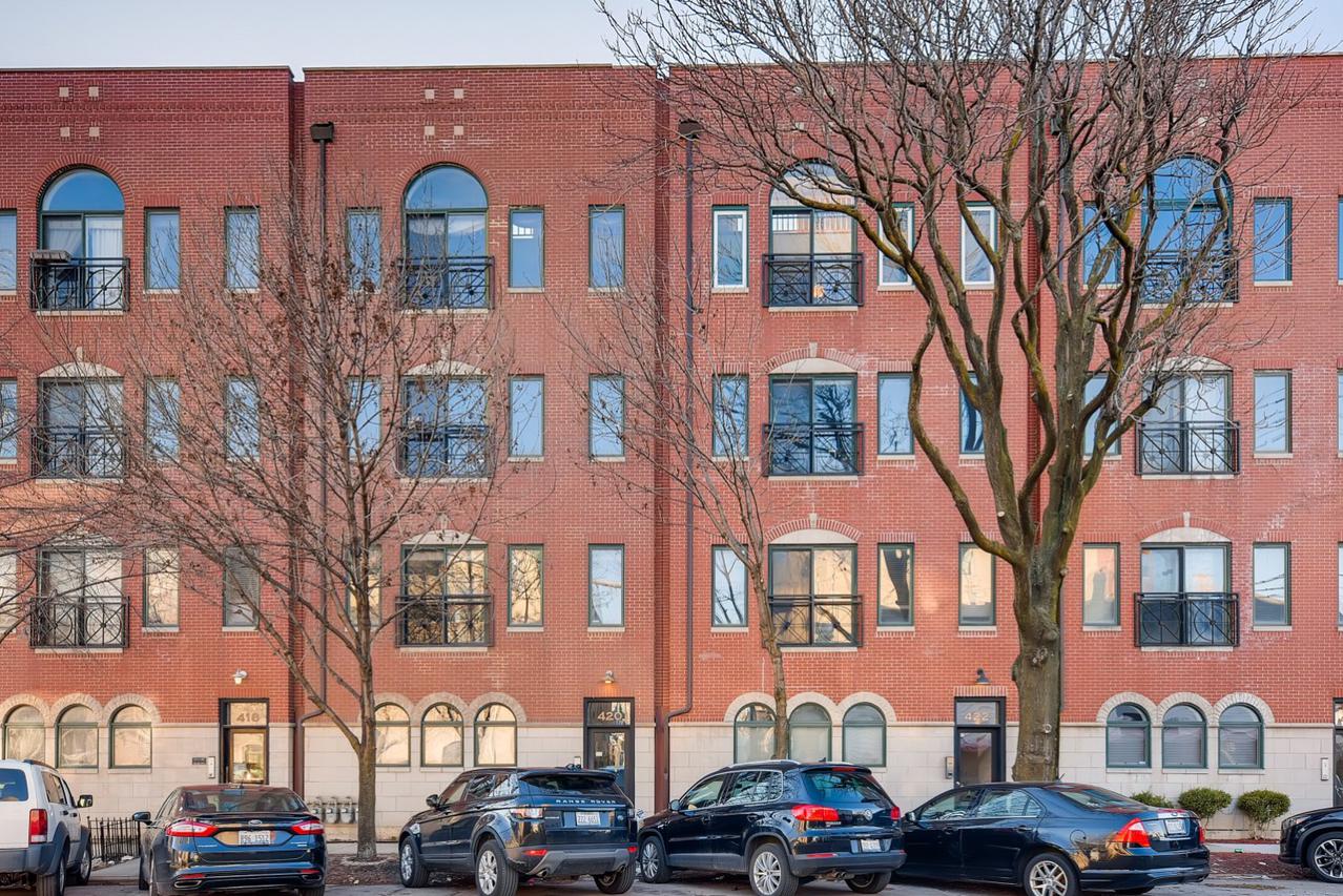422 N Noble St. #1, Chicago, IL 60642