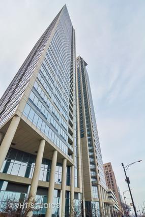 600 N Lake Shore Dr. #707, Chicago, IL 60611