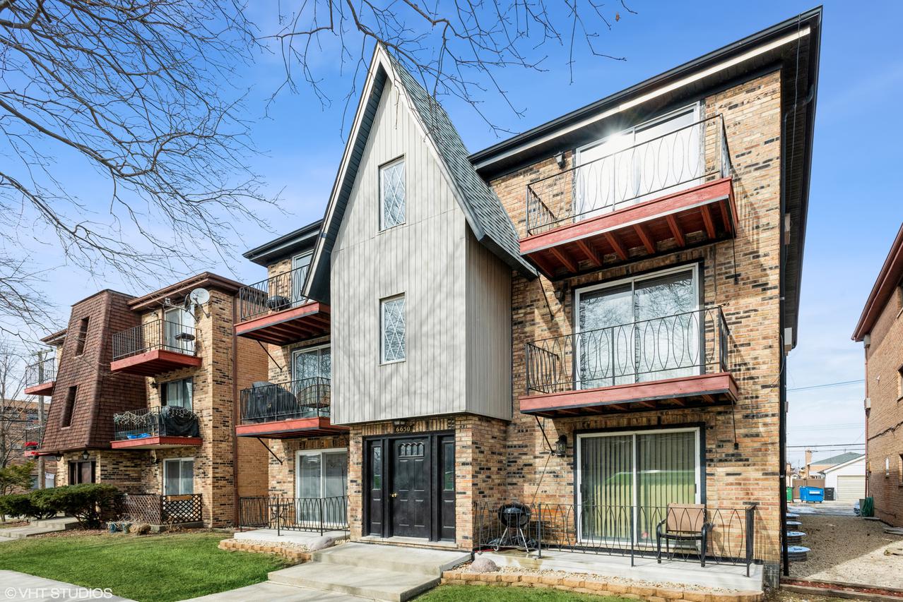 6650 W 64th Pl. #3B, Chicago, IL 60638