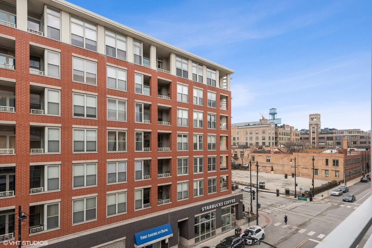 949 W Madison St. #B409, Chicago, IL 60607