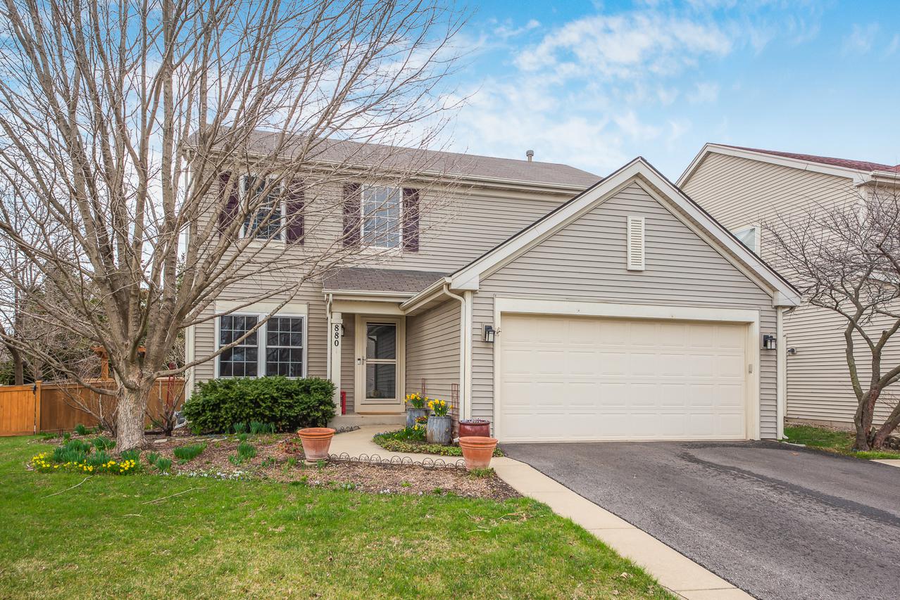 880 Lakestone Ln., Aurora, IL 60504