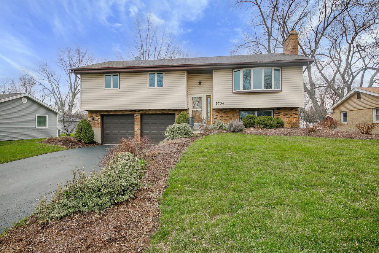 5734 Woodward Ave., Downers Grove, IL 60516