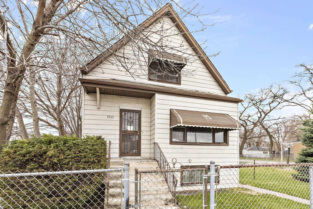 5755 S Damen Ave., Chicago, IL 60636