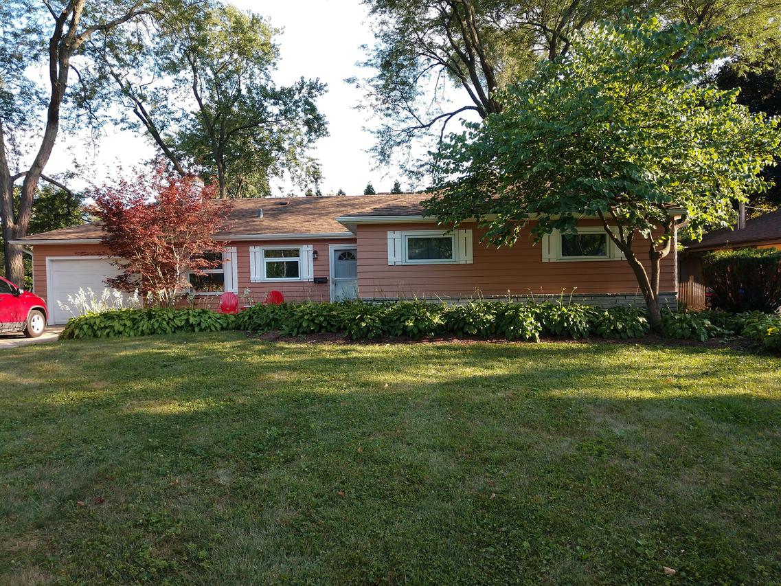 426 Turf Ln., Wheaton, IL 60187