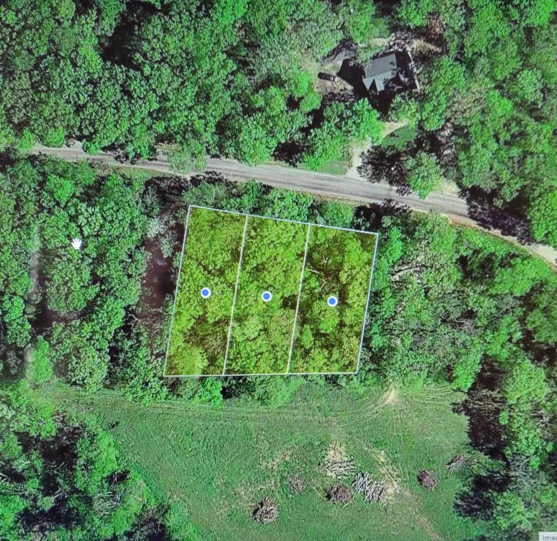 100 Lake Thunderbird Dr., Putnam, IL 61560