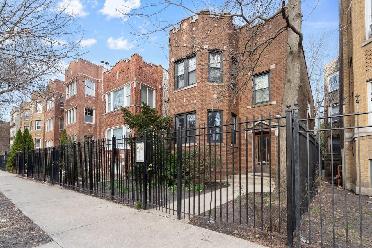 6425 N Bell Ave., Chicago, IL 60645