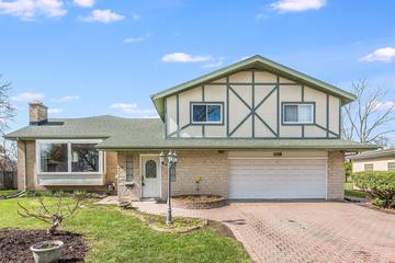 801 E Golfview Dr., Mount Prospect, IL 60056