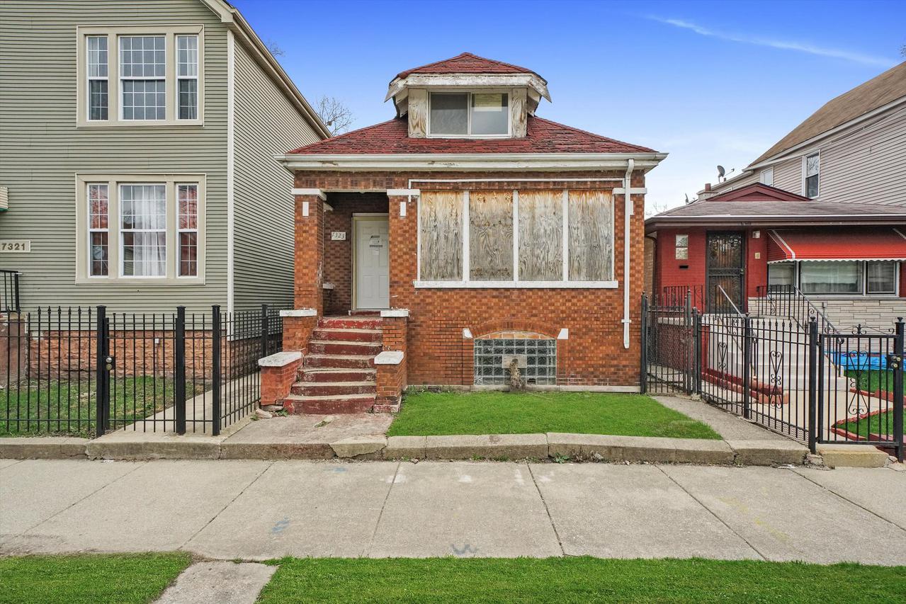 7323 S Peoria St., Chicago, IL 60621