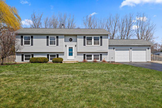 13N475 Chisholm Tr., Elgin, IL 60124