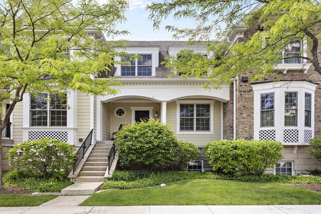 1907 Lynn Cir., Libertyville, IL 60048