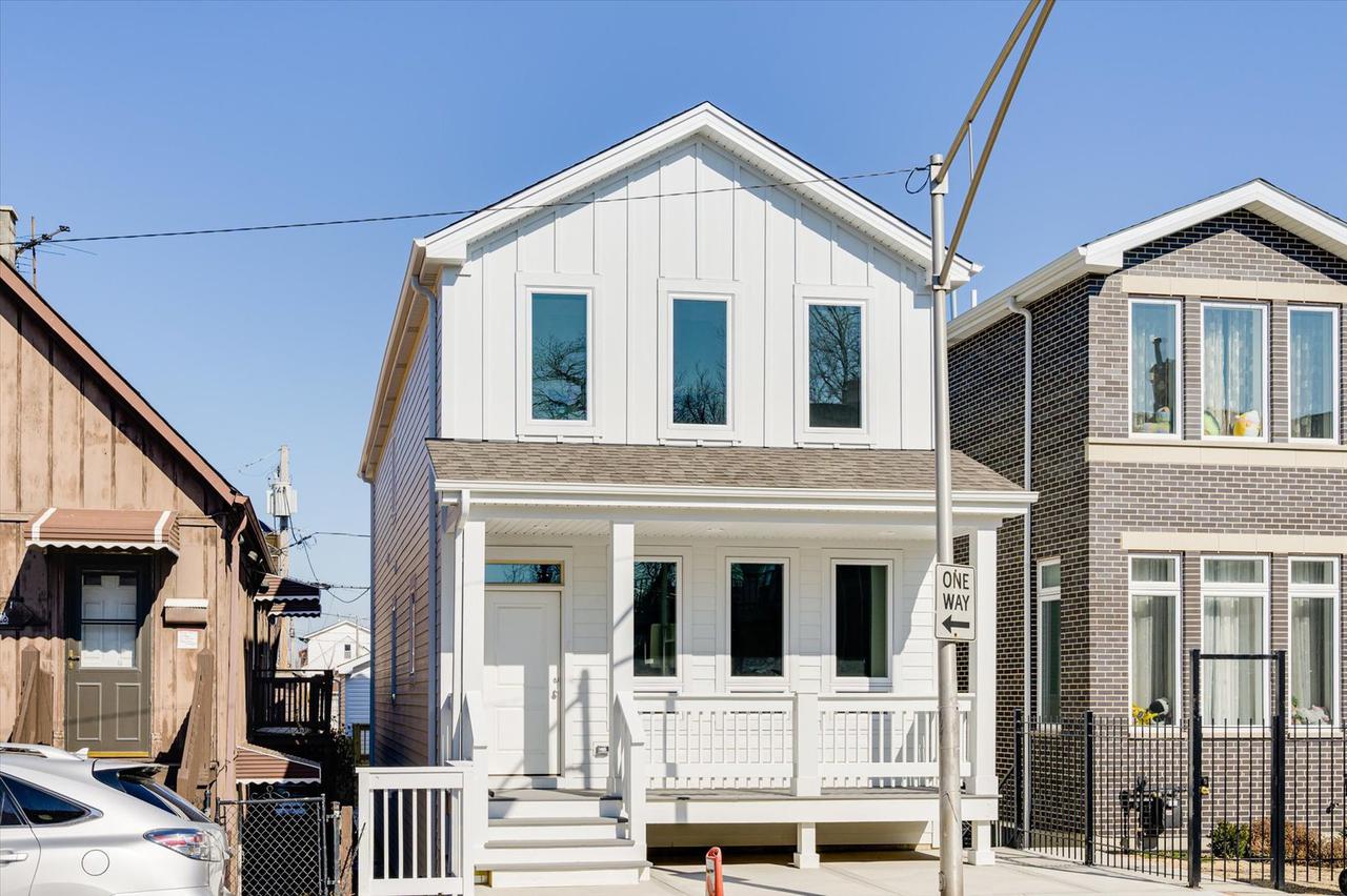 2823 S Short St., Chicago, IL 60608