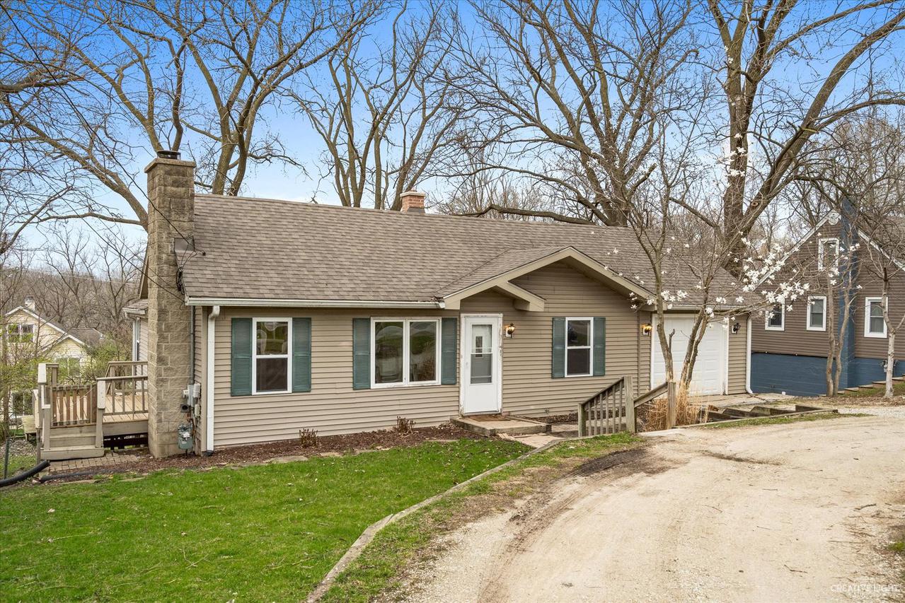 277 N Madison St., Oswego, IL 60543