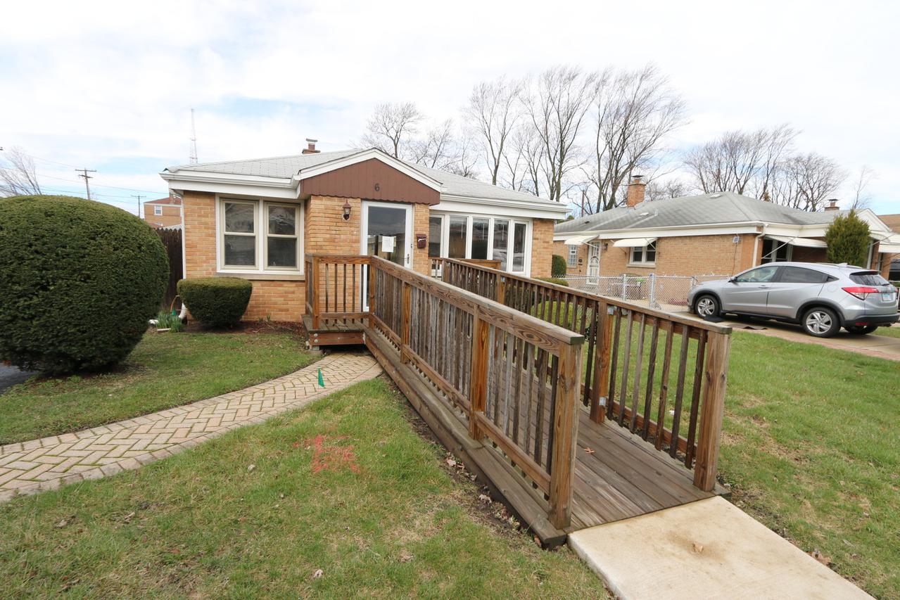 6 N Irving Ave., Hillside, IL 60162