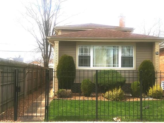 9540 S La Salle St., Chicago, IL 60628