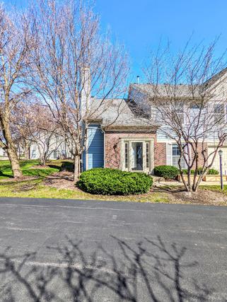 1127 Huntwyck Ct., Elgin, IL 60120
