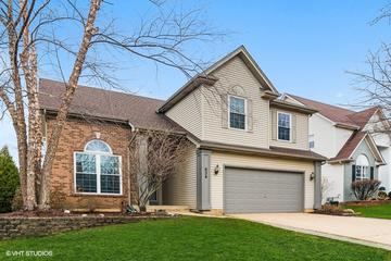 634 E Thornwood Dr., South Elgin, IL 60177