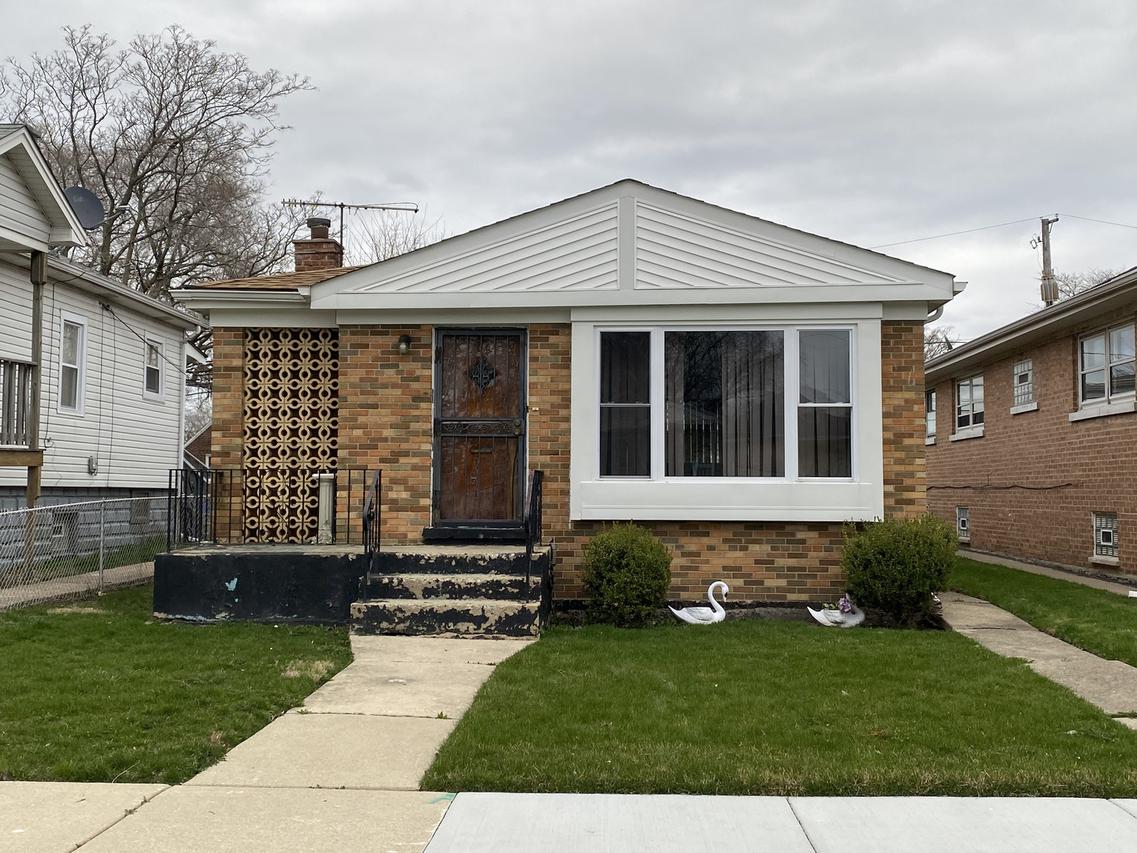 9231 S La Salle St., Chicago, IL 60620