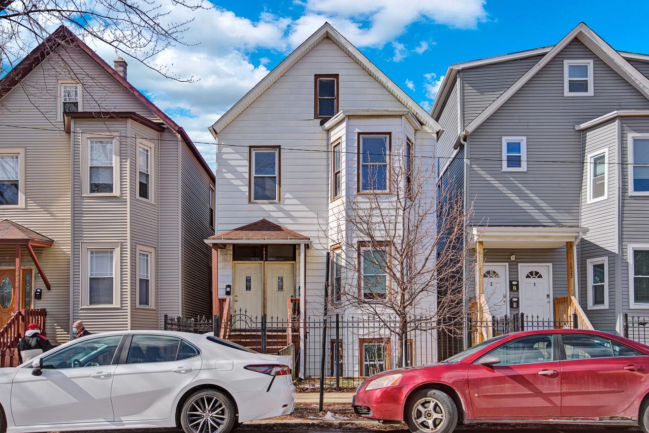 1920 N Rockwell St., Chicago, IL 60647